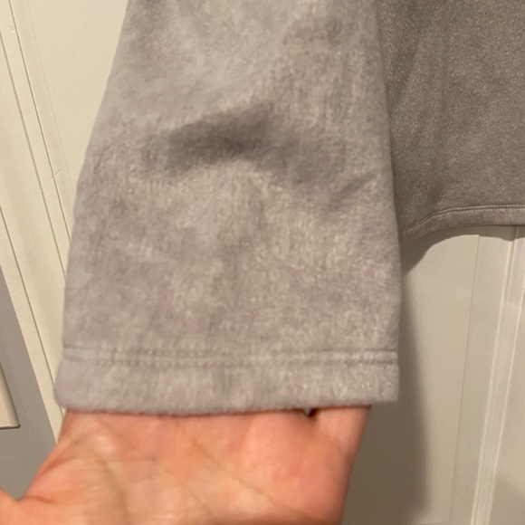 Croft & Barrow Gray Fleece Long Sleeve Crew Neck Sleepwear Top – Small - Picture 2 of 6